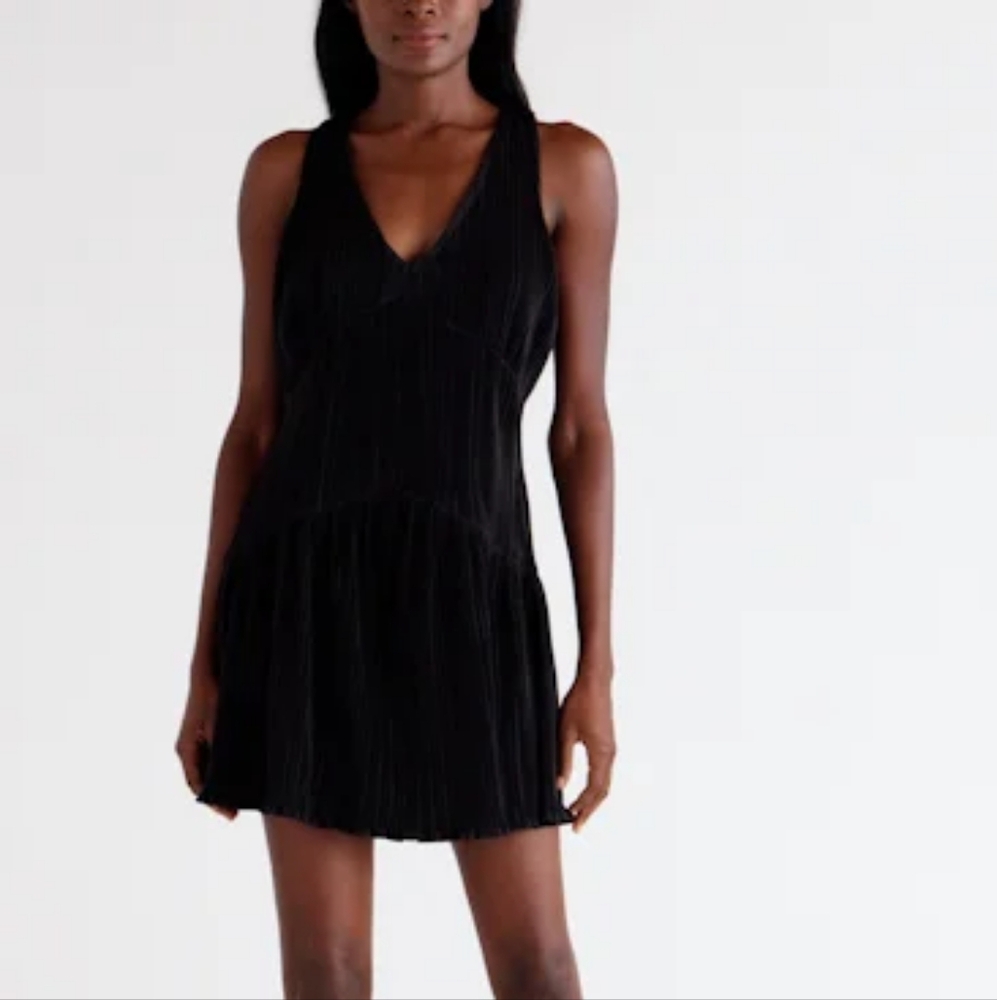 NEW CIEBON Black Maja Halter Cocktail Party V Neck Minidress Sz L